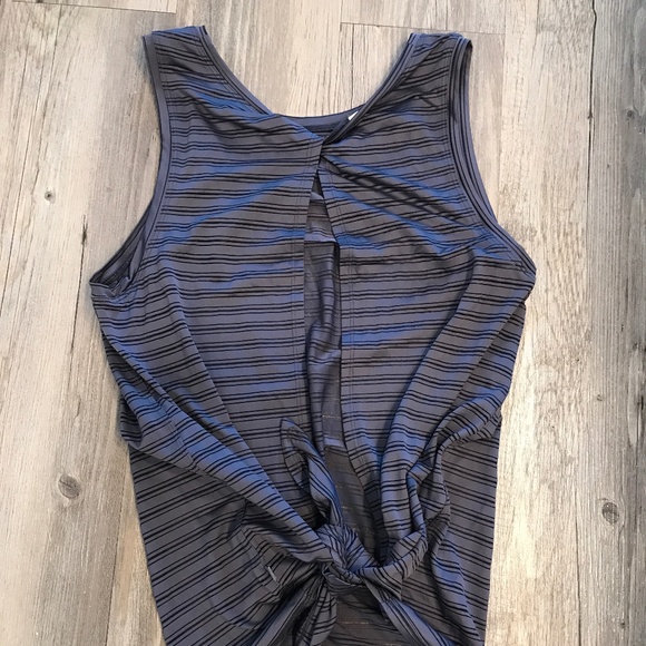Lululemon Meet Halfway Tank | Gray | S/M | Excellent Condition - Picture 12 of 14